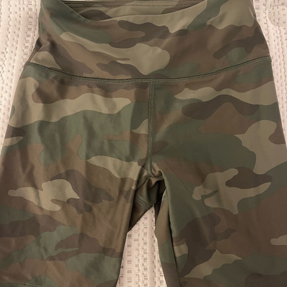 Forever 21 super cool cami biker shorts very comfy minimal ware
